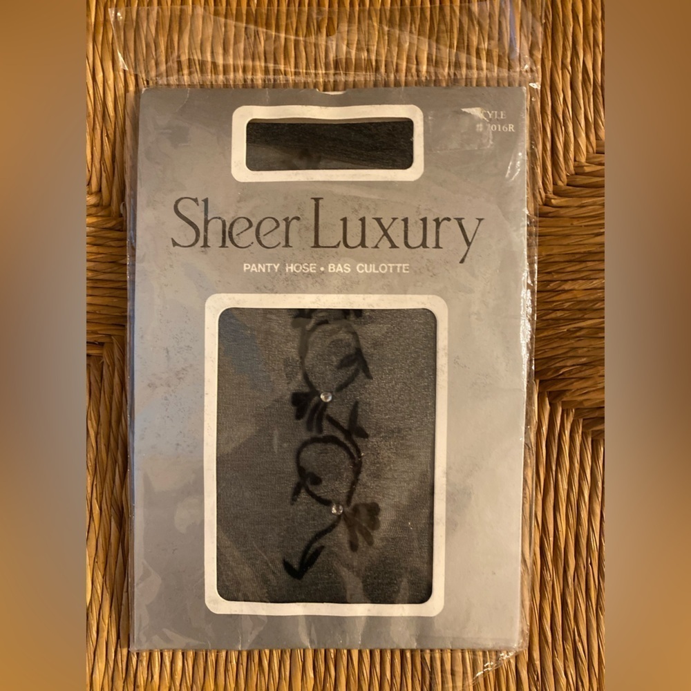 🆕 VTG Sheer Luxury Black Floral Rhinestone Patterned Pantyhose Tights OSFM NIP